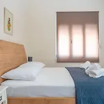 Stylish Central Renovated Apartment